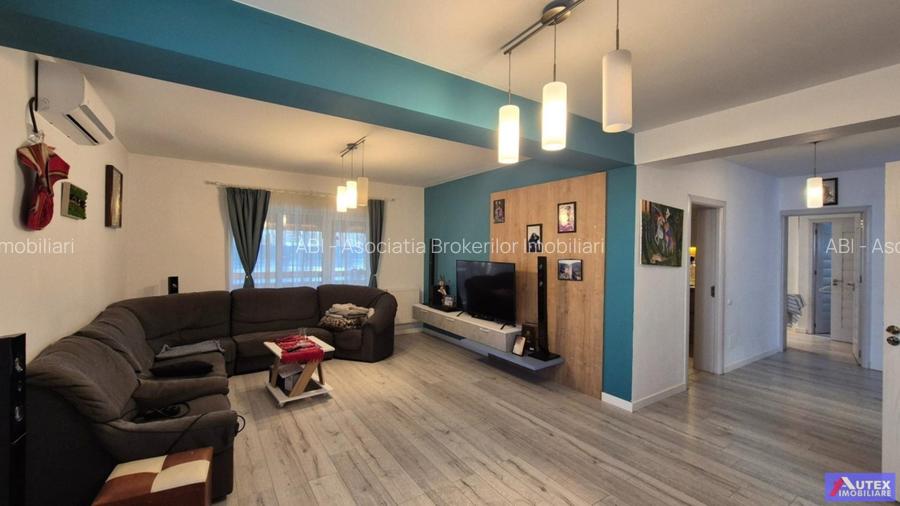 Casa Central Magurele pe Parter - 4 camere, 4 bai si teren de 580 mp - 2