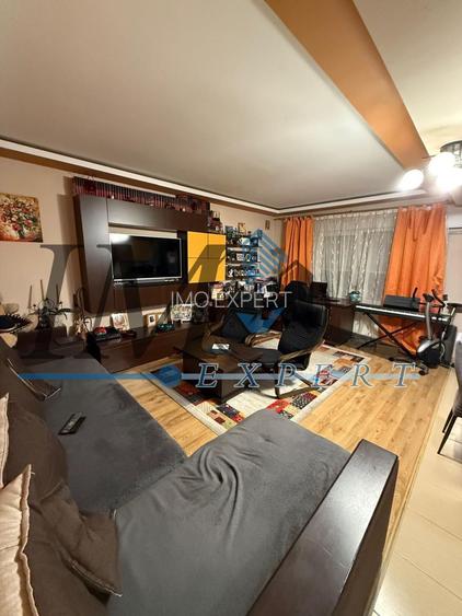 Apartament de vânzare cu 3 camere zona Stadion - 2