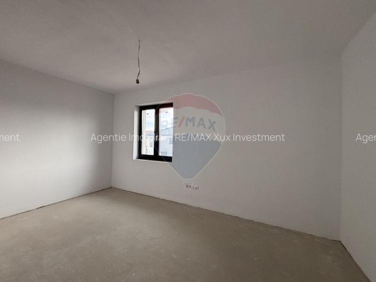 Casă / Vilă cu 4 camere de vânzare - 16