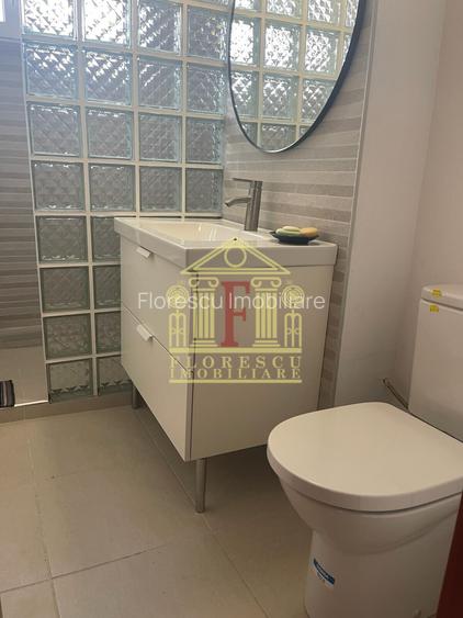 Apartament cu 2 camere! Podu Ros! - 4