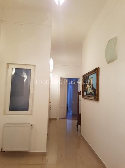 Vand apartament la casa 2 camere central Piata Catedralei - 8