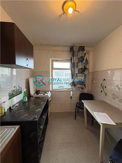 Royal Imobiliare  - Vanzare Apartament zona 9 Mai - 6