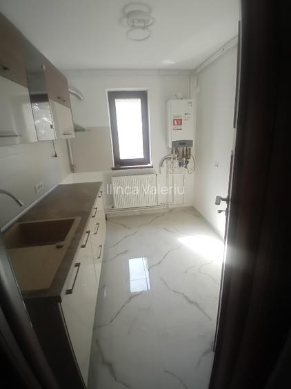 Vand  apartament 2 camere semidecomandat, Tomis I,  48 mp - 2