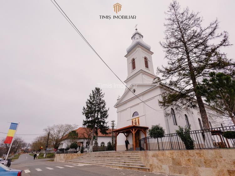 Teren Ianova 1200 mp, vatra satului | asfalt, utilitati | Comision 0% - 14