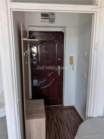 52500euro -Garsoniera langa metrou Gorjului-bloc mix - 2