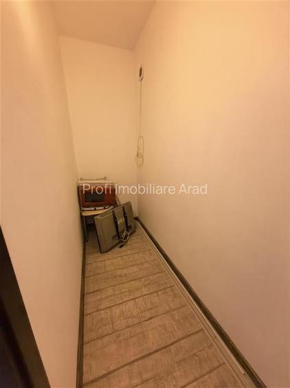 Apartament 2 camere Ultracentral - Salon - Birou - Cabinet - 13