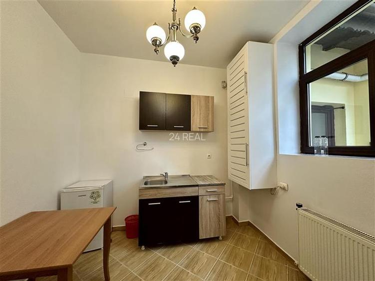 Spatiu de inchiriat in vila interbelica - 117 mp - 10