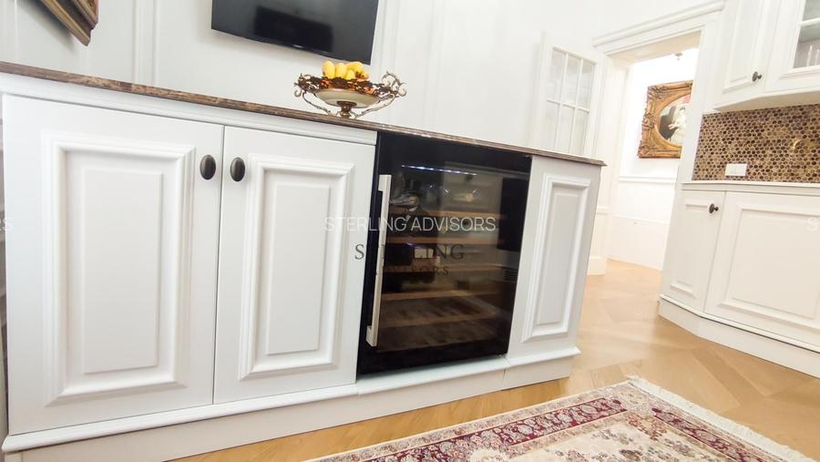 Vila restaurata in cel mai mic detaliu - zona centrala - 21