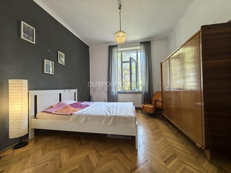 Apartament cu 4 camere langa Ateneul Roman - 11