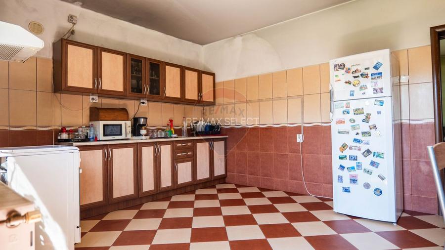 Casă / Vilă cu 3 camere de vânzare - 10