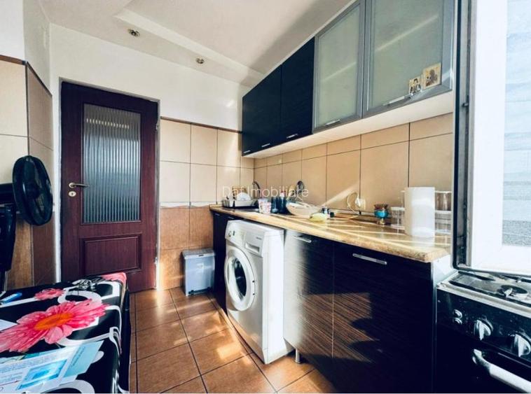 115000 euro -2 camere- 55mp -1 minut metrou dristor - 5