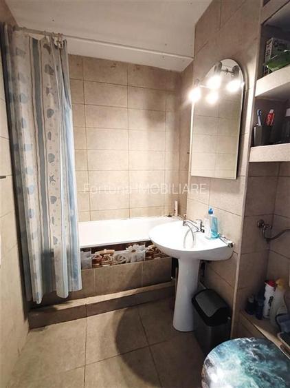 Apartament 3 camere , etaj intermediar - Astra - 9