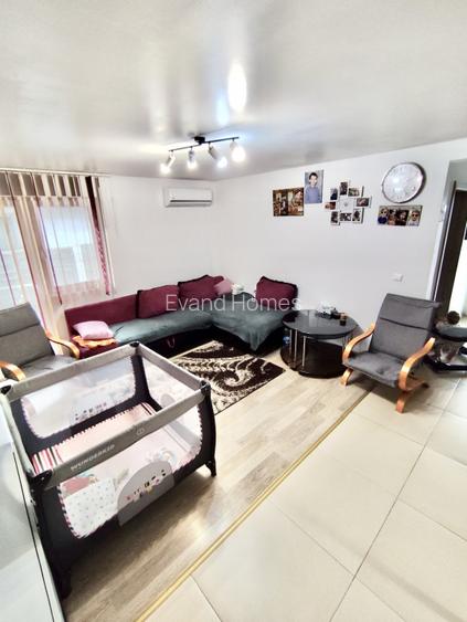 Duplex pe parter cu 3 camere si panouri fotovoltaice - Bucovat - 2