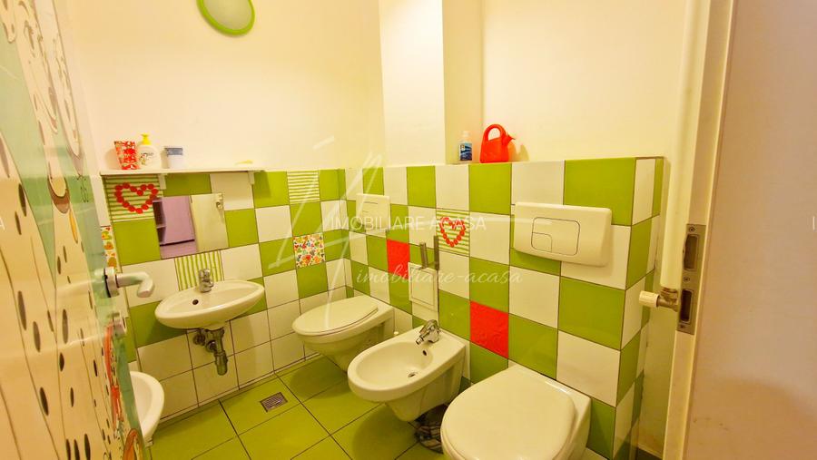 Apartament cu 5 camere si curte de 358 mp. - 17