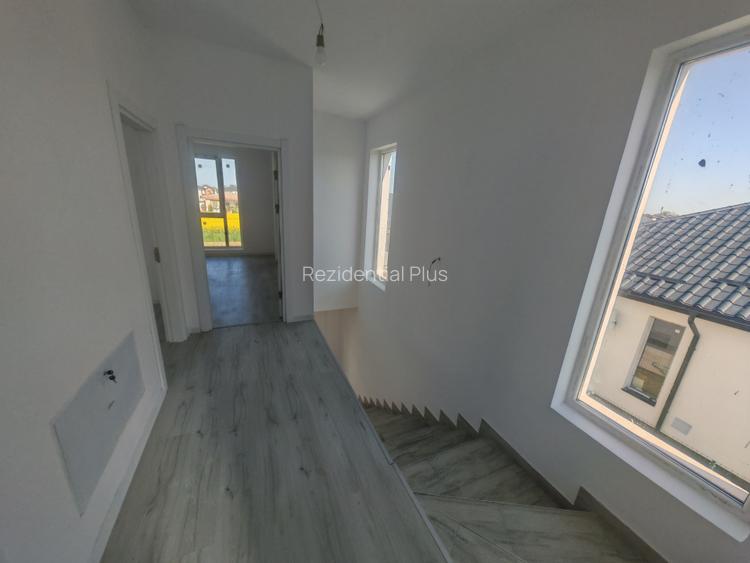 Vilă single Tunari - 4 Camere,  300mp Teren - 7