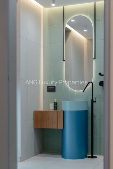 Vila Care Iti Aduce Acasa Visul Cu O Piscina Suspendata - 32