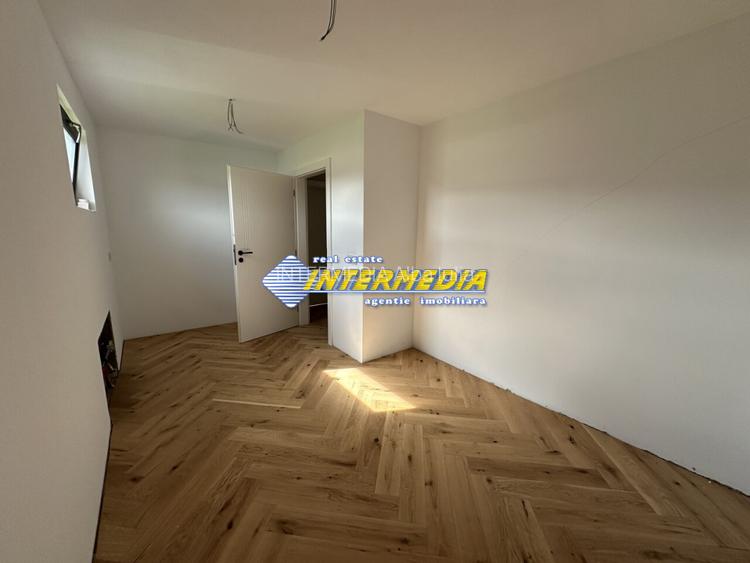 Casa Noua P+1 550 mp teren 3 bai 4 dormitoare Garaj Finisata intern mobila buc - 14