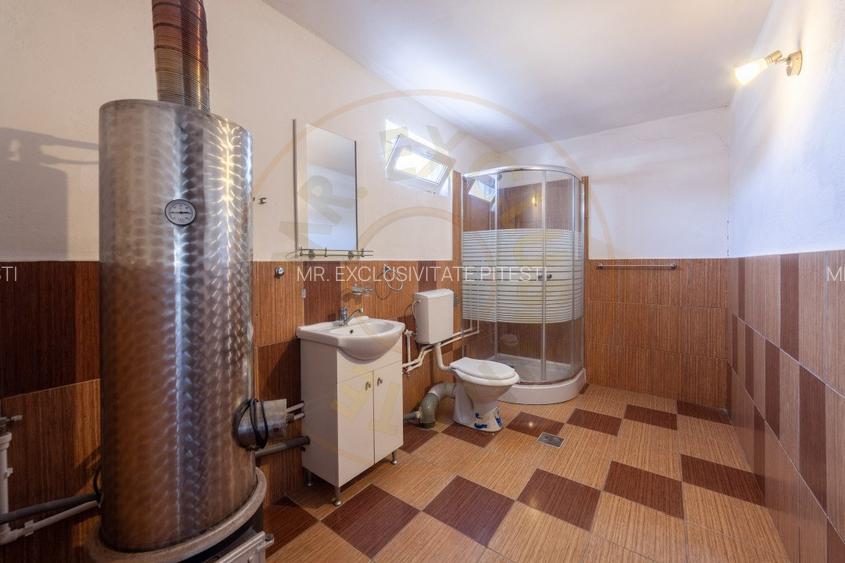 Casa cu teren generos si gradina spectaculoasa – Comuna Cuca, Arges! - 11