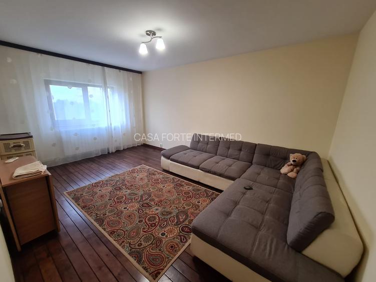 Apartament 3 camere de închiriat -Tomis Nord, zona Cireșica  600  euro - 19