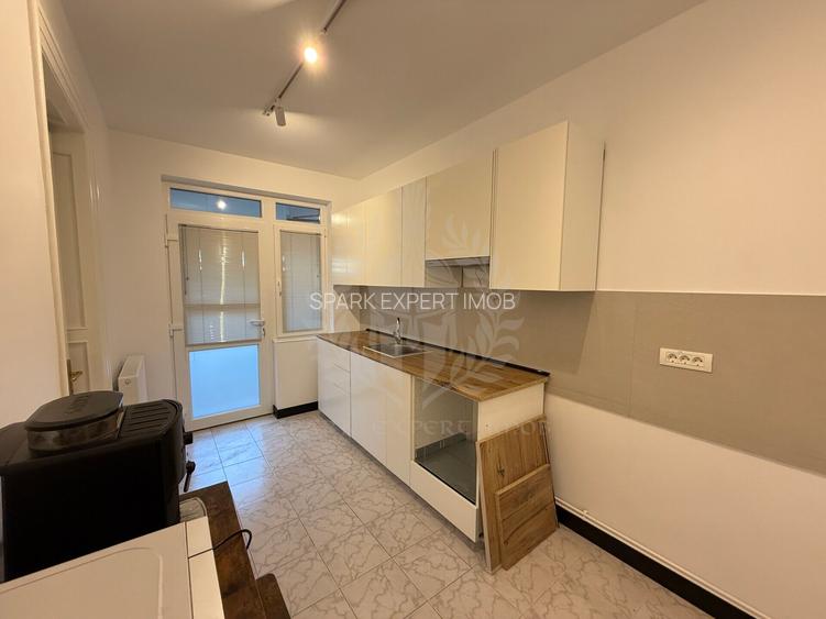 Spațiu comercial Birouri/ Notariat, Zona Centrala, Gh. Doja- Afi, Ploiești - 13