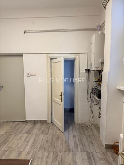 Apartament 3 camere  pretabil birou/ cabinet in zona Victoriei-Lascar Catargiu - 5