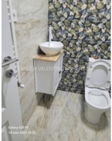 Unirii , Casa Poporului , Calea 13 Septembrie ,Un bloc de 17 apartamente - 2