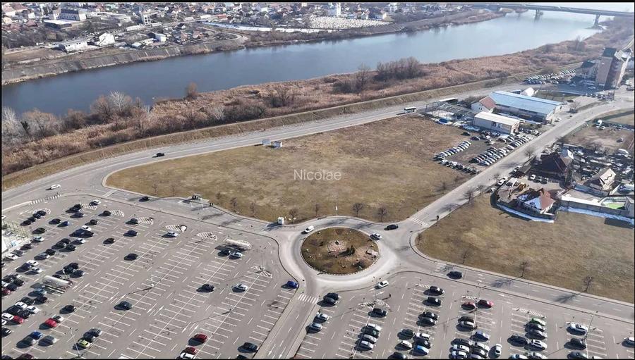 Teren de vânzare Shopping City Râmnicu Vâlcea 6.628 mp - 6