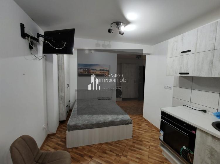 GARSONIERA 30MP, INVESTITIE, EROII REVOLUTIEI - 5