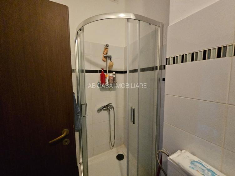 Apartament 2 camere, decomandat, etaj 2 din 2, cu pod, zona Aeroport, comision 0 - 16