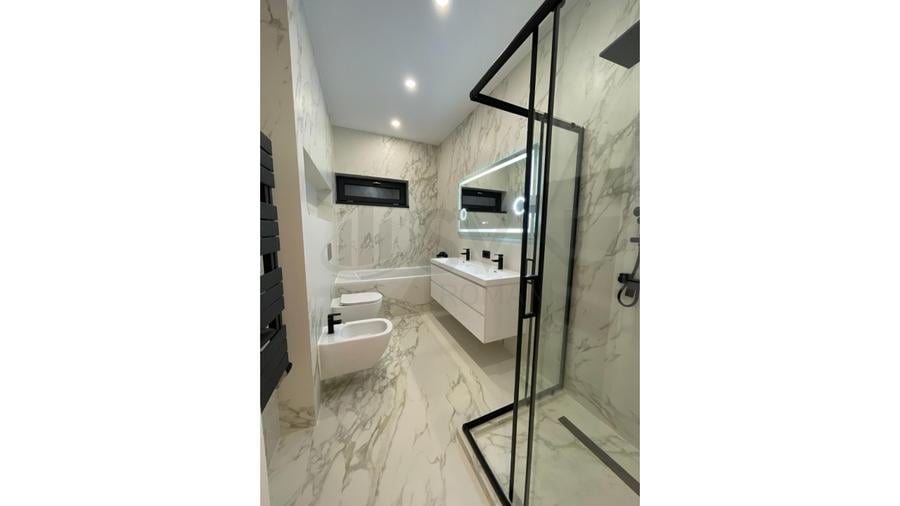 REV2003656 Vila Premium Tunari 5 camere