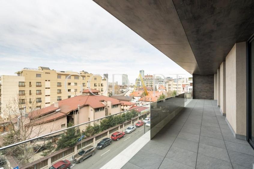 One Rahmaninov | partament 3 camere cu terasă și vedere către lac