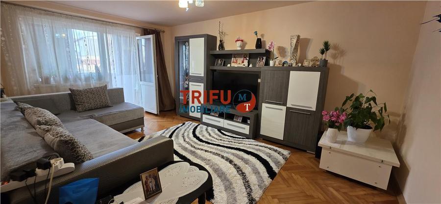 Apartament de vanzare cu 3 camere in Cetate