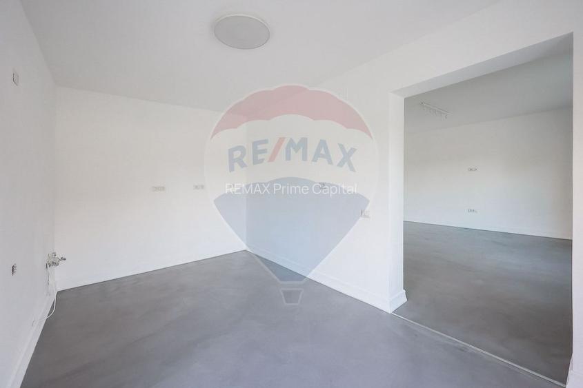 De închiriat casă renovată 2023, 5 camere, pericentral - 38