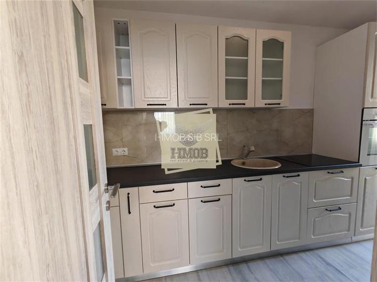 Apartament modern 3 camere si balcon etaj 1 Strand - 11