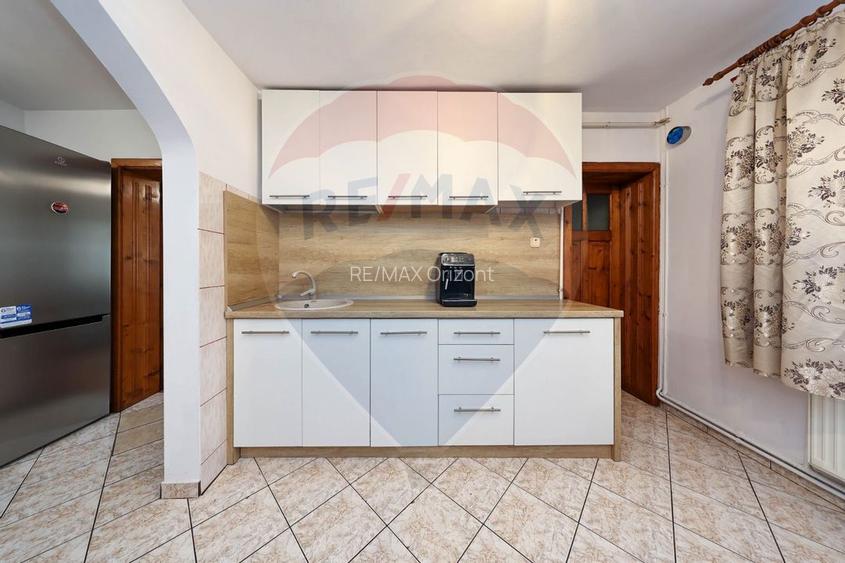 Vilă cu 8 camere de vânzare si spatiu comercial - 21