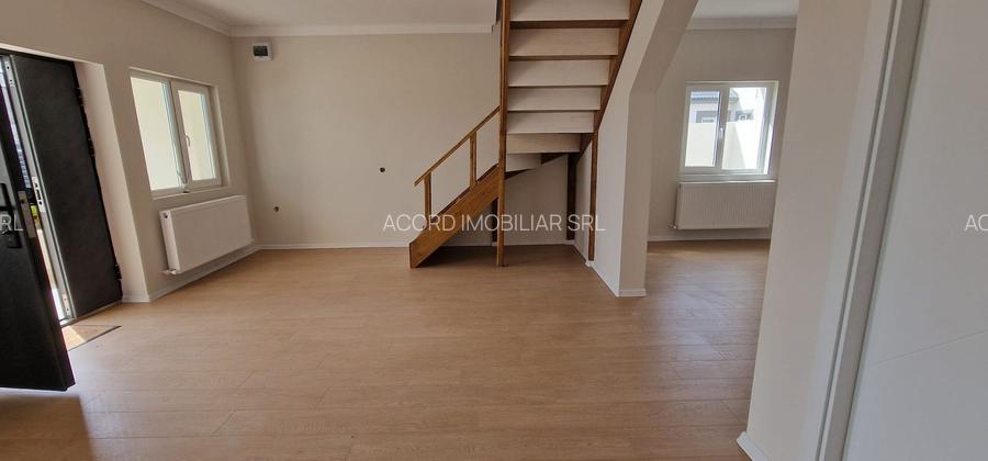 Casa situata in Lumina zona baza sportiva - 3