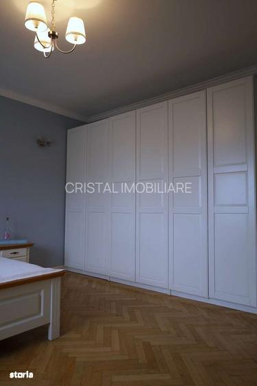 Apartament 3 camere 94 mp, Ultracentral, centrala proprie, bloc fără risc - 2