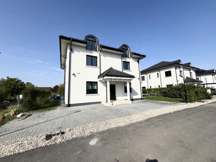 De vanzare vila individuala 9 camere mobilata si utilata Corbeanca  - 4