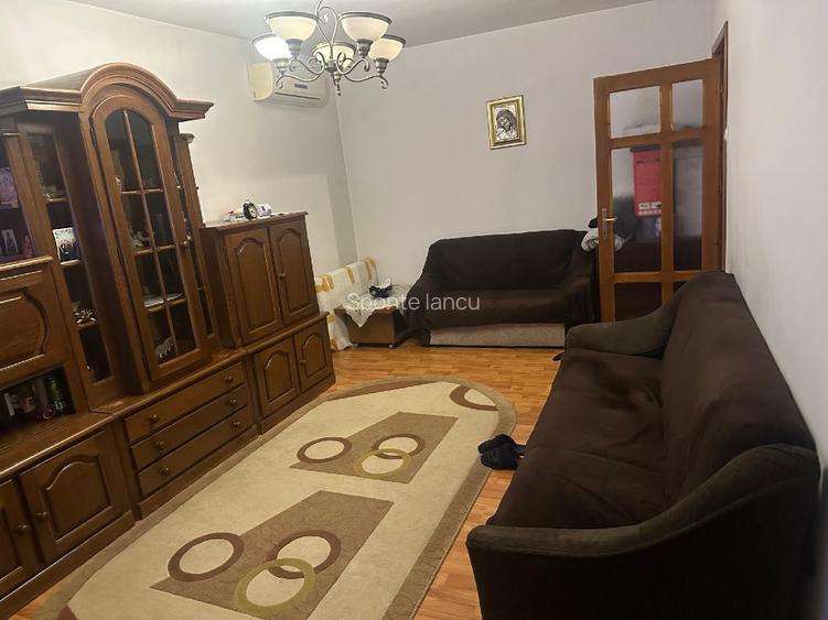 Apartament 2 camere decomandat de vânzare – Bd. A. Lăpușneanu, zona Trocadero - 2