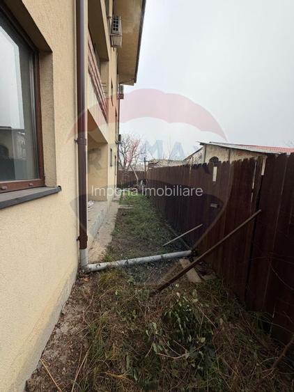 Apartament cu 3 camere de vânzare în zona Central - 9