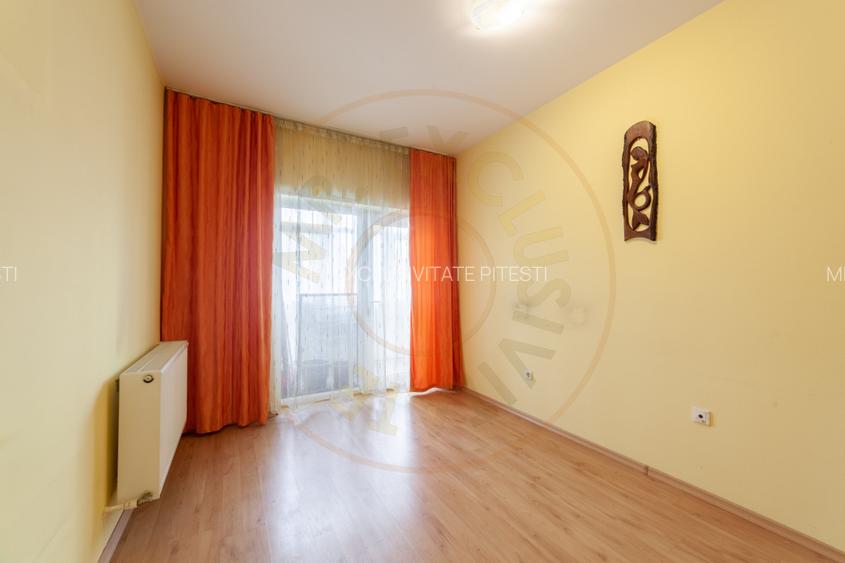 Gavana- 3 camere parter inalt- bloc 2008 & parcare curte privata - 3