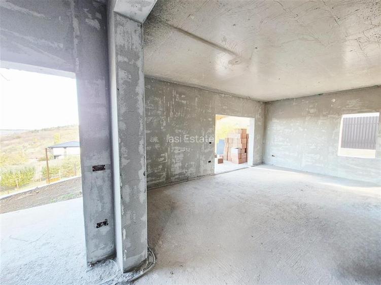 Casa de vanzare cu priveliste frumoasa - 11