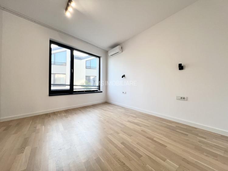 SUPERB / PARTIAL MOBILAT / GRADINA - 22