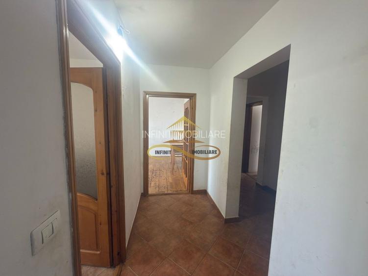 De vanzare apartament 3 camere decomandate Republicii Bacau - 11