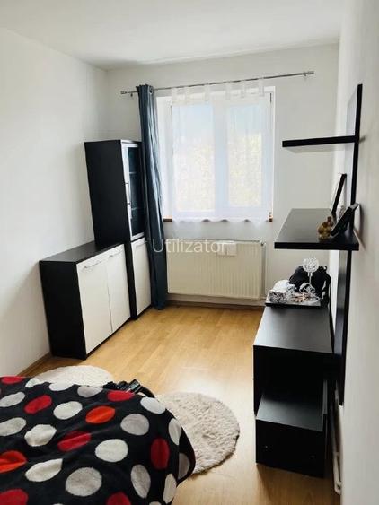 De vânzare apartament cu 2 camere decomandat etaj 4/4 - 6