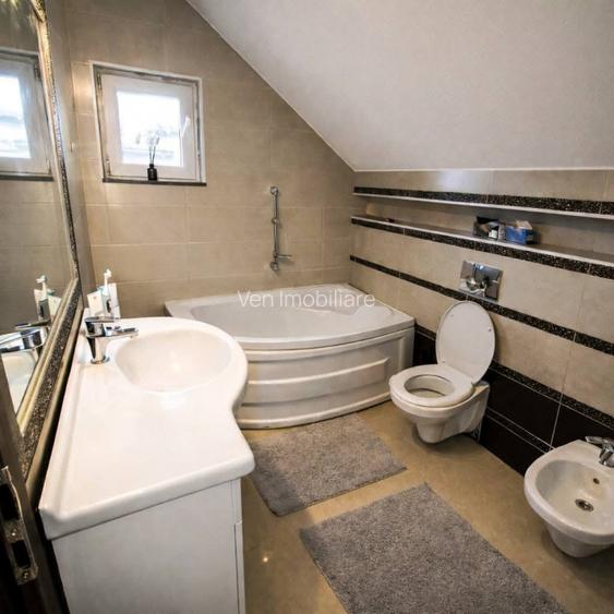 Casă modernă de vânzare – mobilată complet, 3 parcări, zonă premium - 8