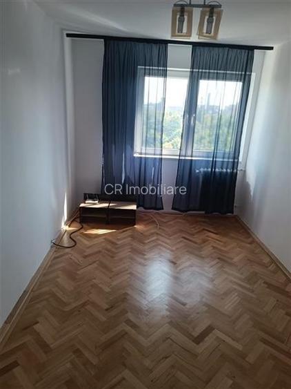 Apartament de 2 camere renovat Titan IOR bloc Y - 3