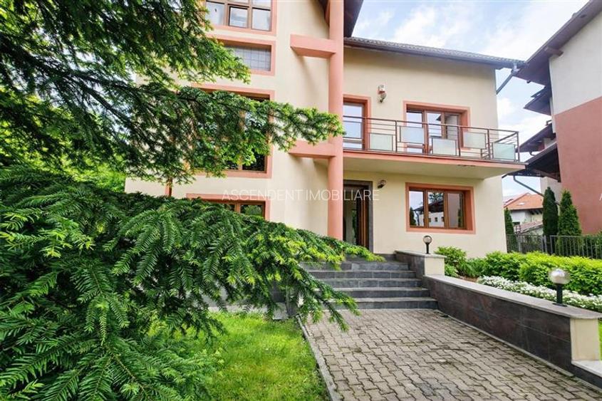 Vila impetuoasa pe 700mp teren:Spatiu versatil pentru locuinta/afacere Premium - 2