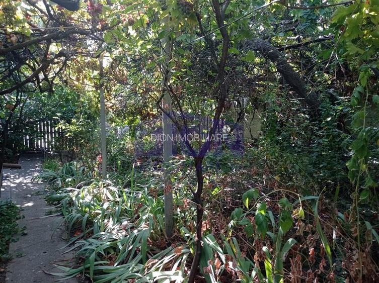 CASA DE VANZARE zona Eroii Revolitiei - 2