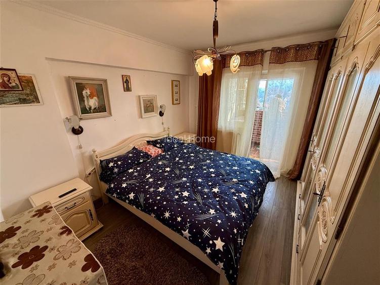 Gara - Bloc dupa 80 - 3 Camere Decomandat - Etaj Intermediar - 4